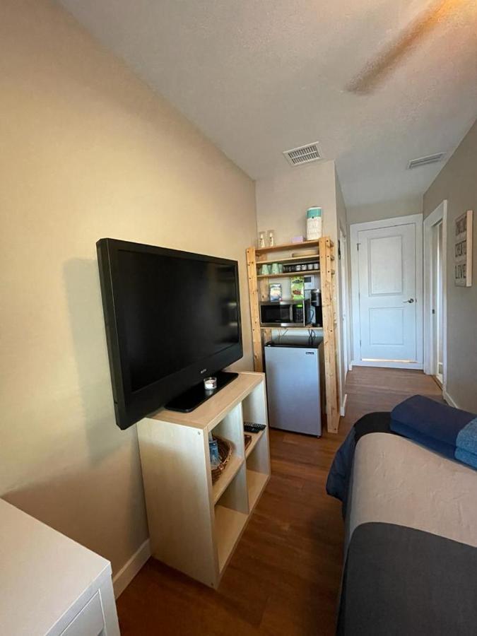 Quaint Guest Room Close To Siesta Key Сарасота Екстериор снимка